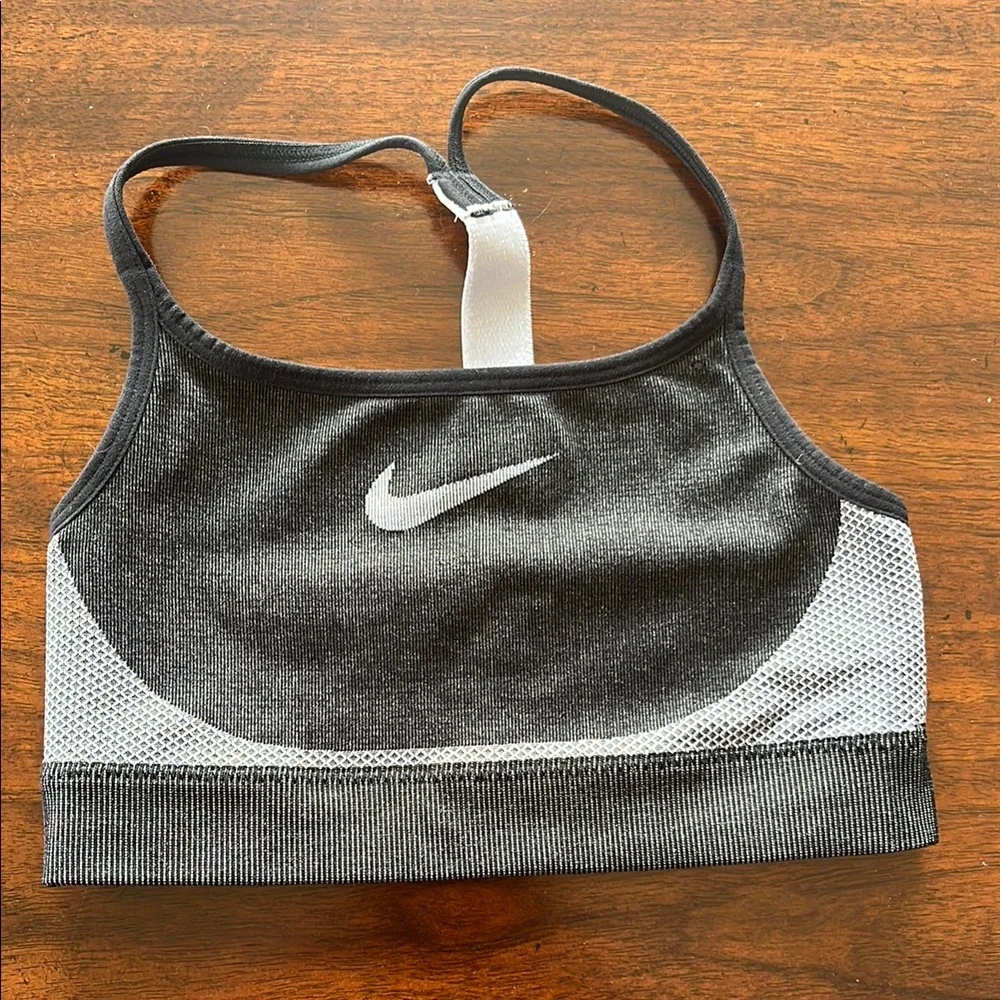 Nike Dri-FIT Racerback Athletic Sports Bra Black and Gray Textured Girl’s Small